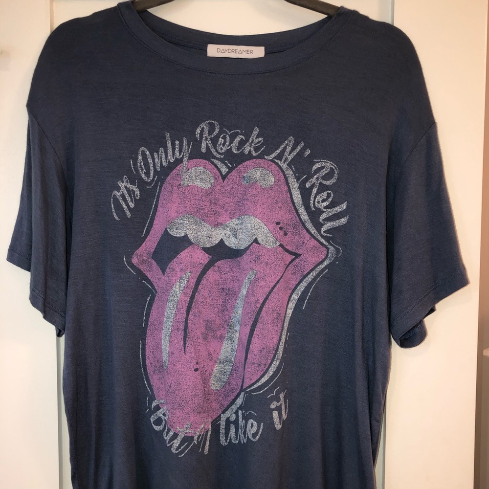 Revolve Graphic Tee